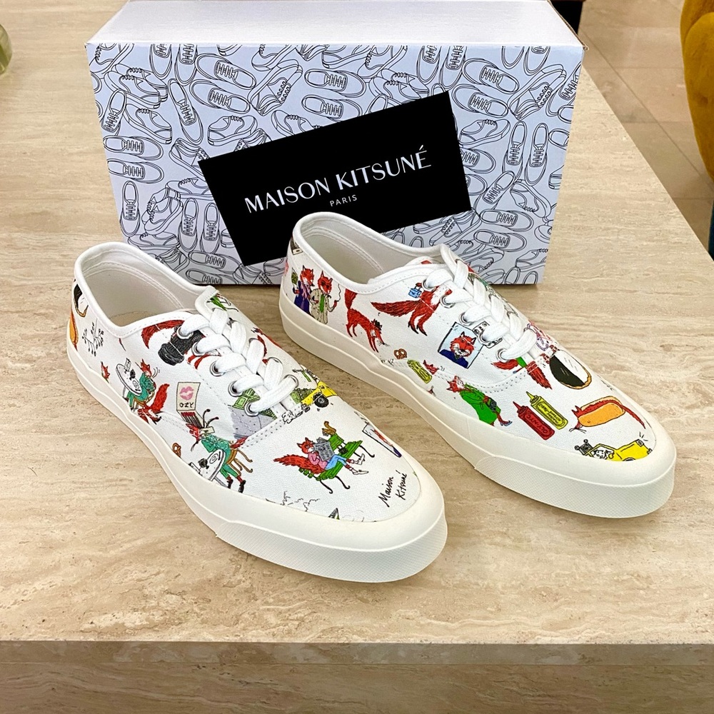 NIB! Men’s Maison Kitsuné Parisian Print Sneakers!